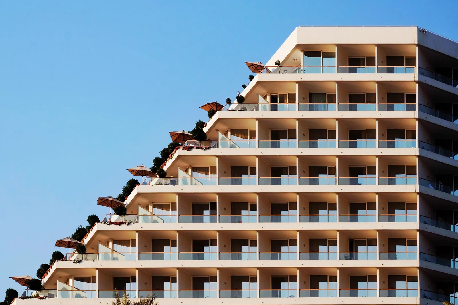 Hotel Commercial Roofing in Overland Park, KS